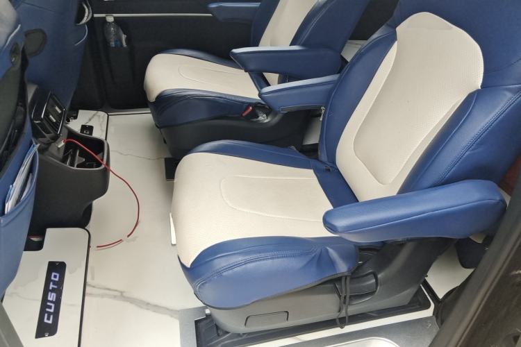 Used Hyundai Custo 2024 270TGDi LUX Prestige Edition Left Rear Seat