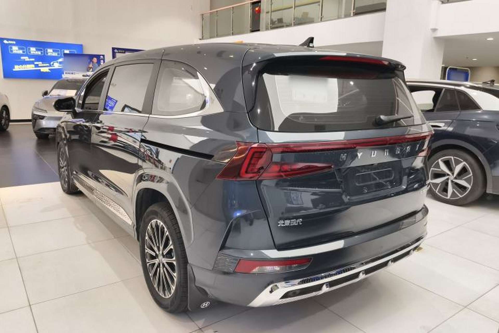 Used Hyundai Custo 2024 270TGDi LUX Prestige Edition Rear Left 45 Deg