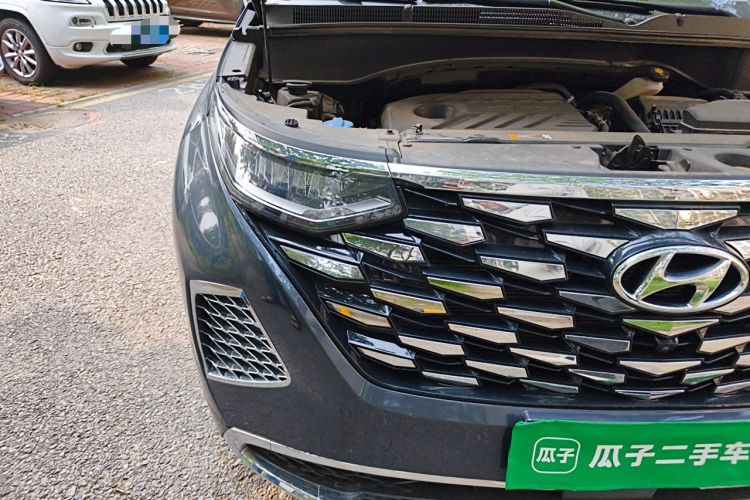Used Hyundai Custo 2024 380TGDi TOP Premium SmartCare Flagship Edition Right Front Headlight