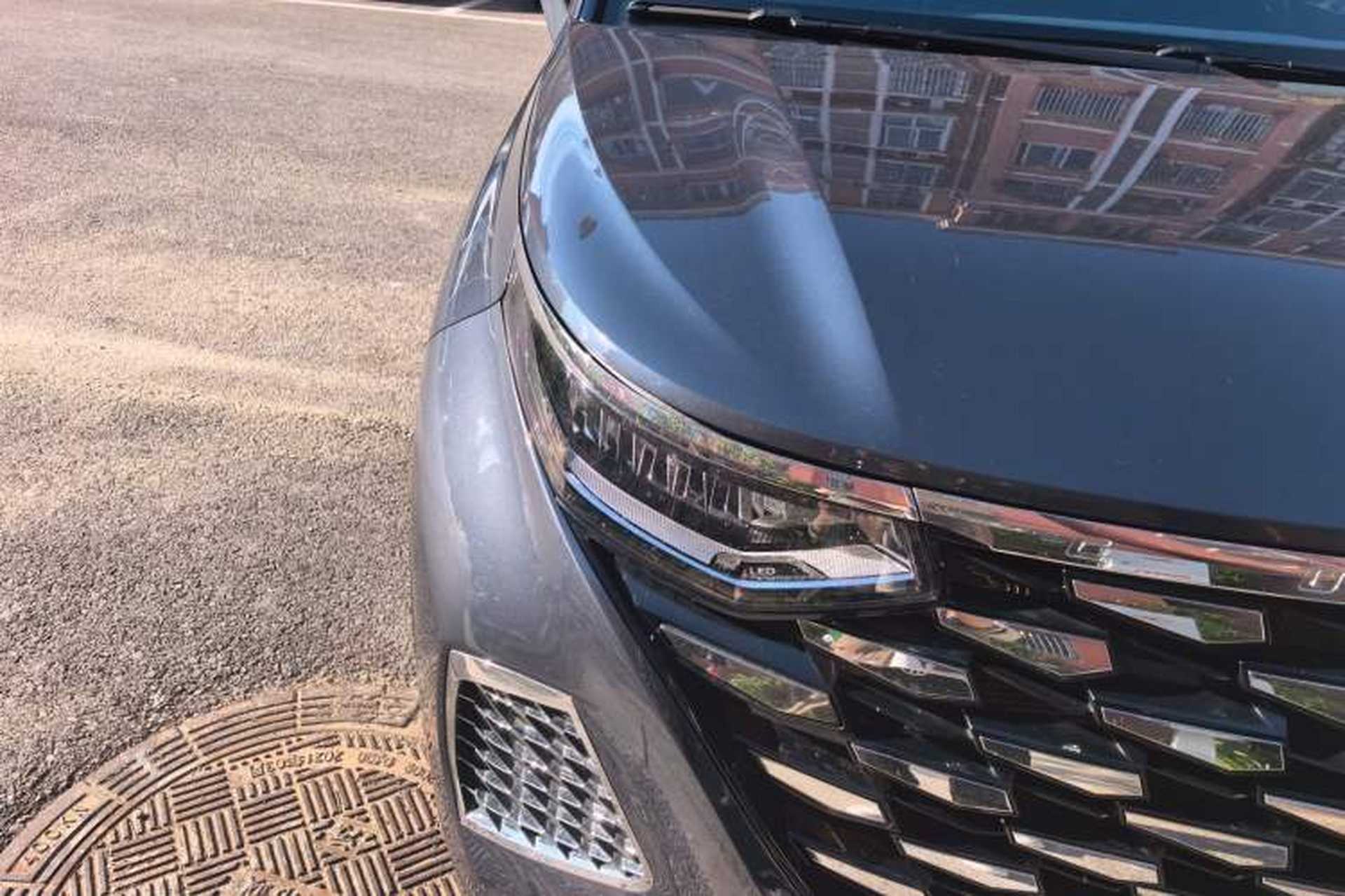 Used Hyundai Custo 2024 270TGDi LUX Prestige Edition Right Front Headlight