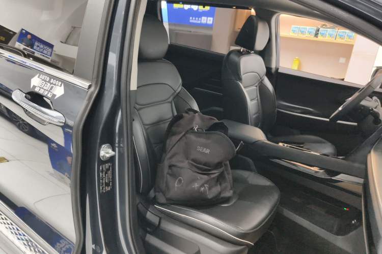 Used Hyundai Custo 2024 270TGDi LUX Prestige Edition Right Front Seat