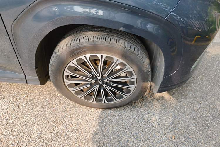 Used Hyundai Custo 2024 380TGDi TOP Premium SmartCare Flagship Edition Right Front Wheel Hub