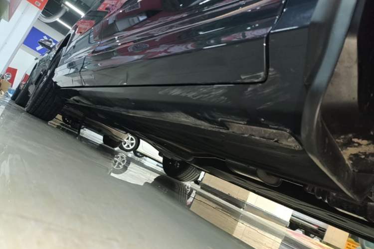 Used Hyundai Custo 2024 270TGDi LUX Prestige Edition Right Side Sill