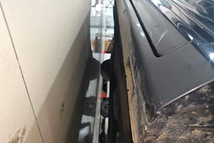 Used Hyundai Custo 2024 270TGDi LUX Prestige Edition Right Side Sill
