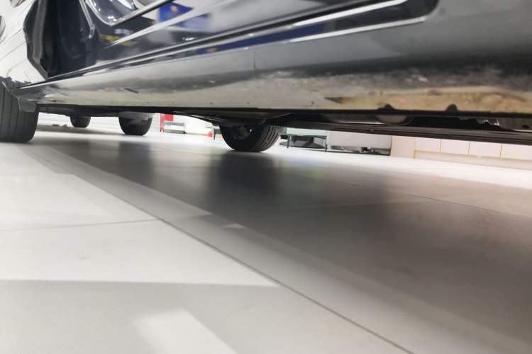 Used Hyundai Custo 2024 270TGDi LUX Prestige Edition Right Side Sill
