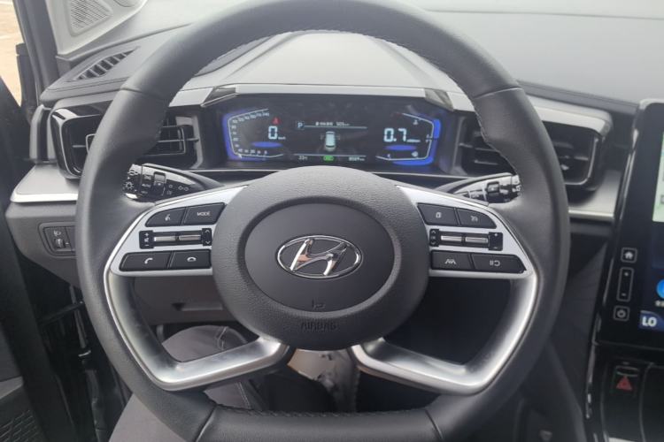 Used Hyundai Custo 2024 270TGDi LUX Prestige Edition Steering Wheel