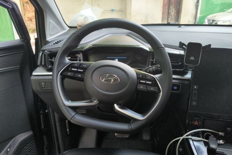 Used Hyundai Custo 2024 270TGDi LUX Prestige Edition Steering Wheel