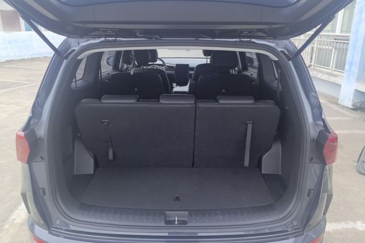 Used Hyundai Custo 2024 270TGDi LUX Prestige Edition Trunk
