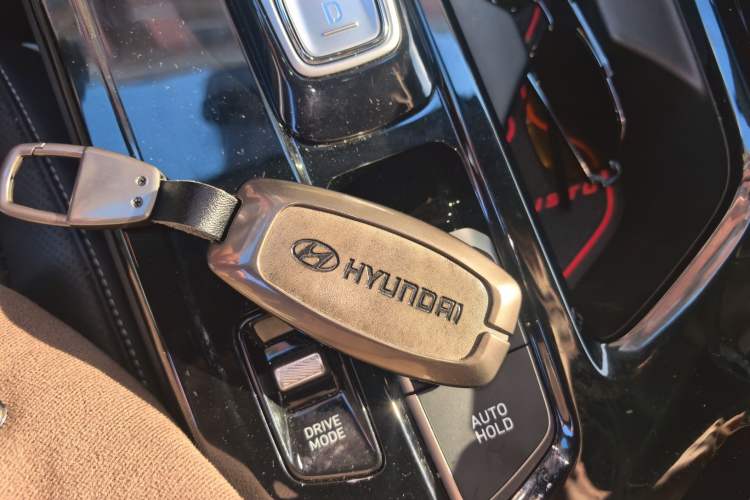 Used Hyundai Custo 2024 270TGDi LUX Prestige Edition Vehicle Key