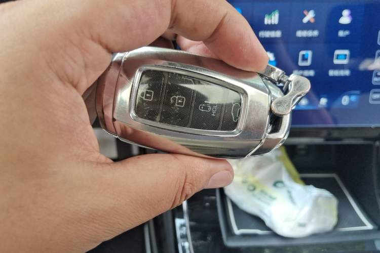 Used Hyundai Custo 2024 270TGDi LUX Prestige Edition Vehicle Key