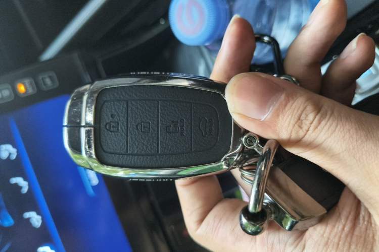 Used Hyundai Custo 2024 270TGDi LUX Prestige Edition Vehicle Key