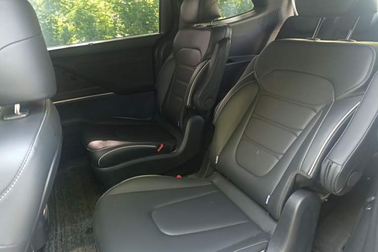 Used Hyundai Custo 2024 270TGDi LUX Prestige Edition Left Rear Seat