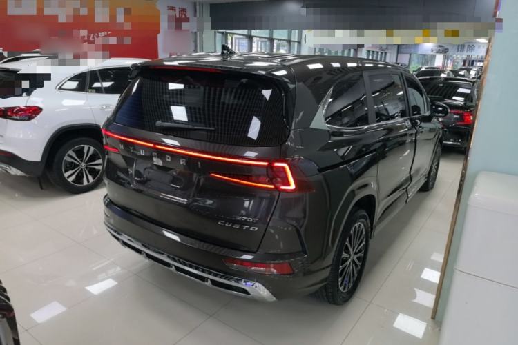Used Hyundai Custo 2024 270TGDi LUX Prestige Edition Rear Right 45 Deg