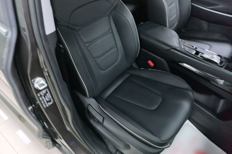 Used Hyundai Custo 2024 270TGDi LUX Prestige Edition Right Front Seat