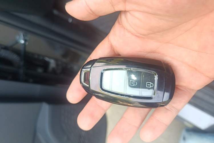 Used Hyundai Custo 2024 270TGDi LUX Prestige Edition Vehicle Key