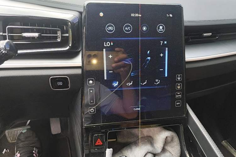Used Hyundai Custo 2024 270TGDi LUX Prestige Edition Audio And AC Panel