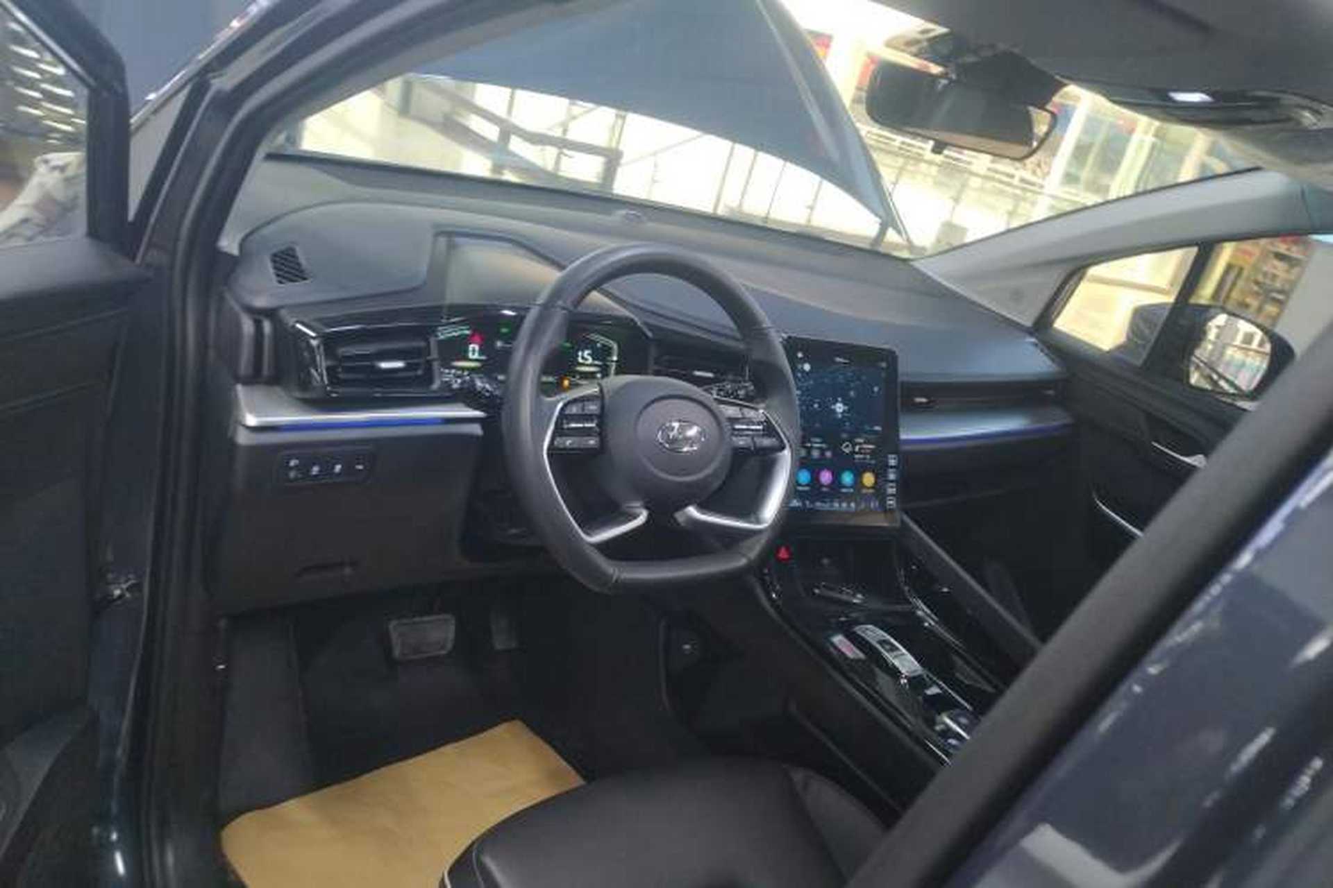 Used Hyundai Custo 2024 270TGDi TOP Smart Luxury Flagship Edition Center Console