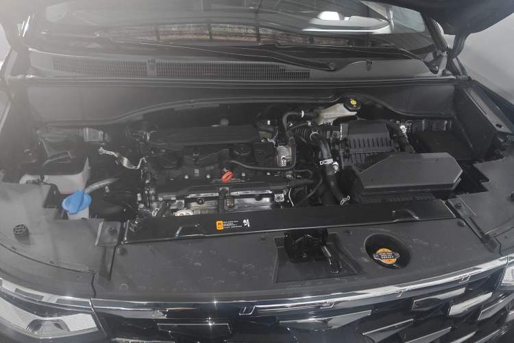 Used Hyundai Custo 2024 270TGDi LUX Prestige Edition Engine Bay