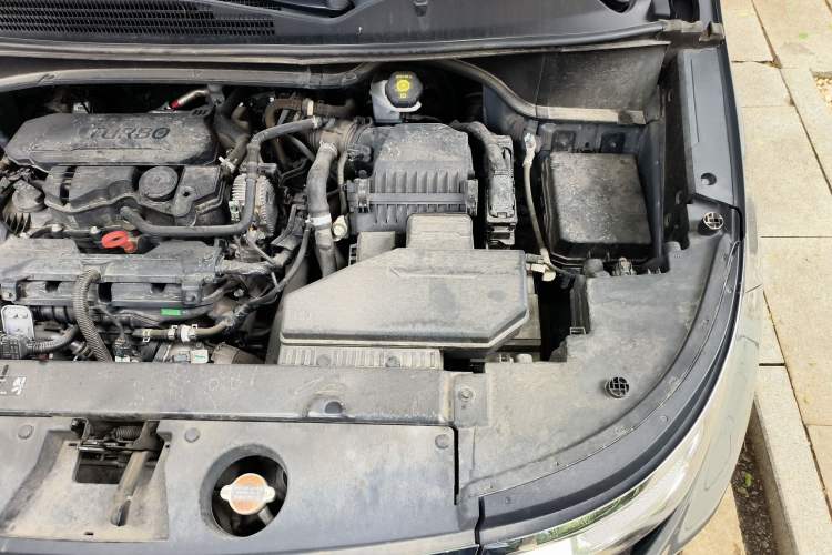 Used Hyundai Custo 2024 270TGDi LUX Prestige Edition Engine Bay Left