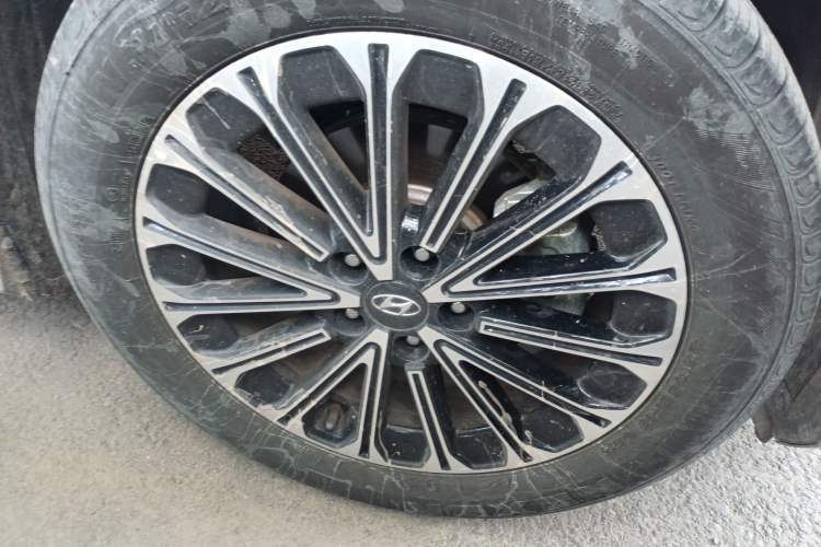Used Hyundai Custo 2024 270TGDi LUX Prestige Edition Exterior 7