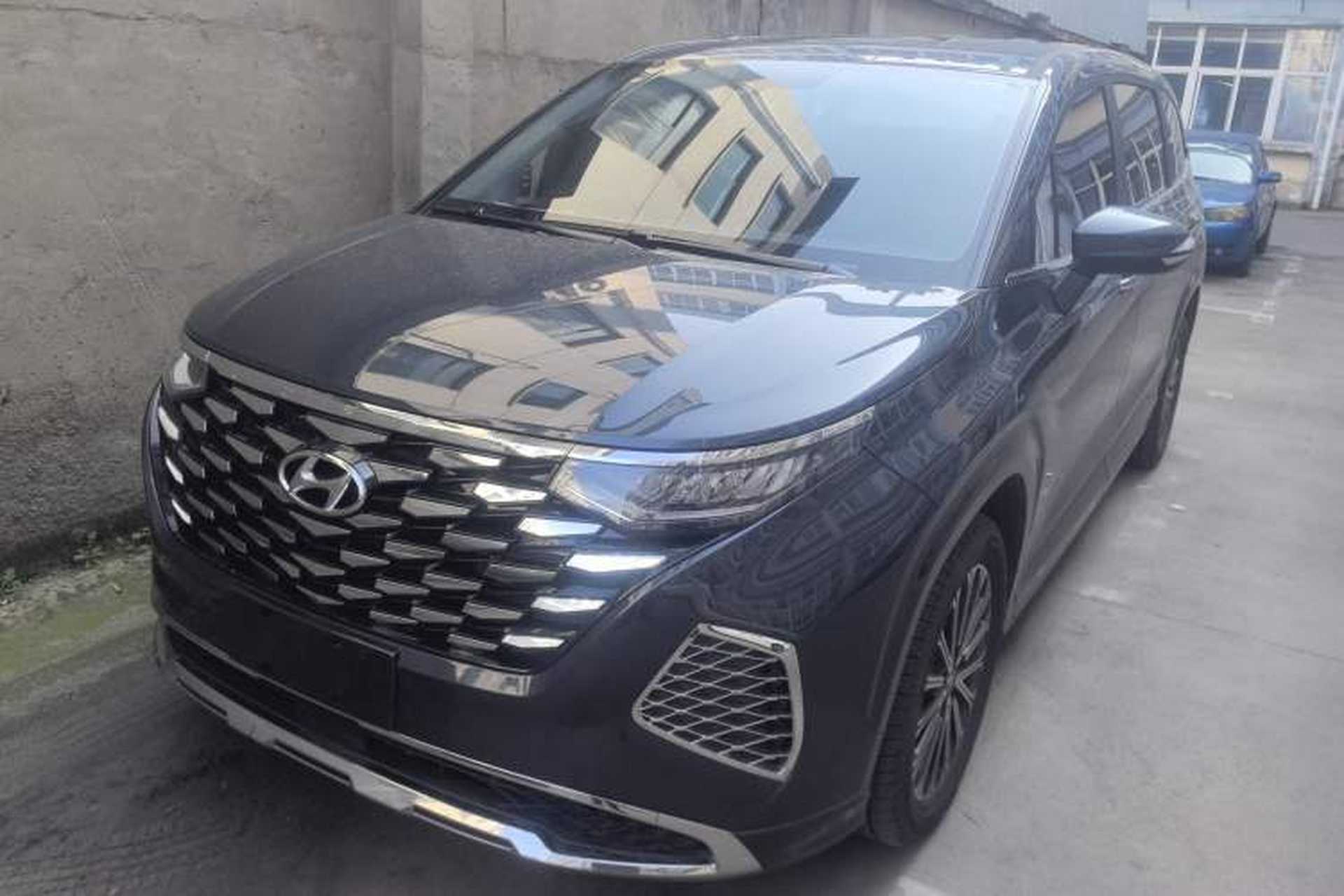 Used Hyundai Custo 2024 270TGDi LUX Prestige Edition Front Left 45 Deg