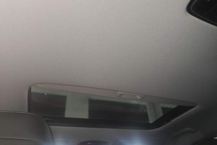 Used Hyundai Custo 2024 270TGDi LUX Prestige Edition Headliner