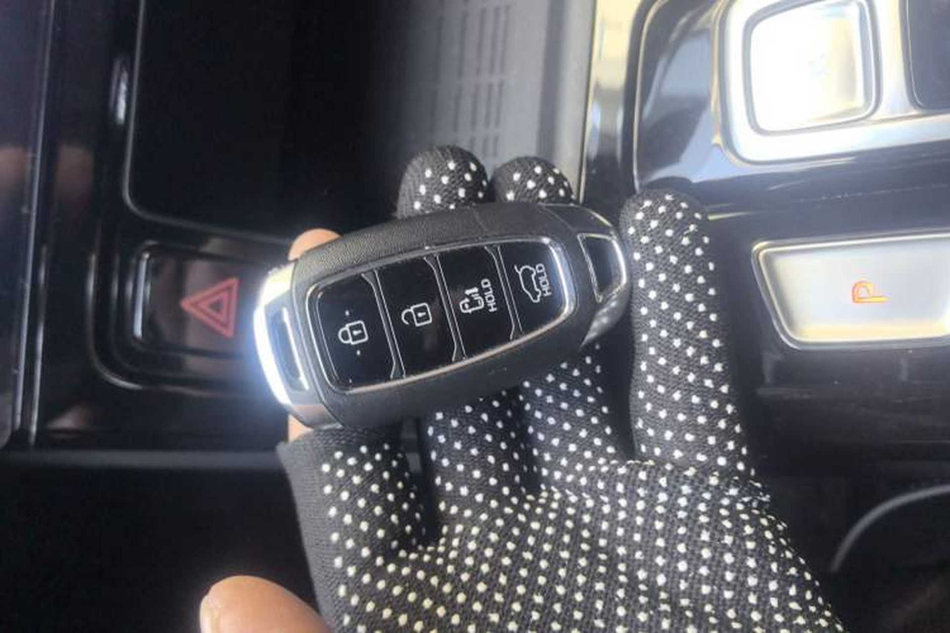 Used Hyundai Custo 2024 270TGDi LUX Prestige Edition Interior 1