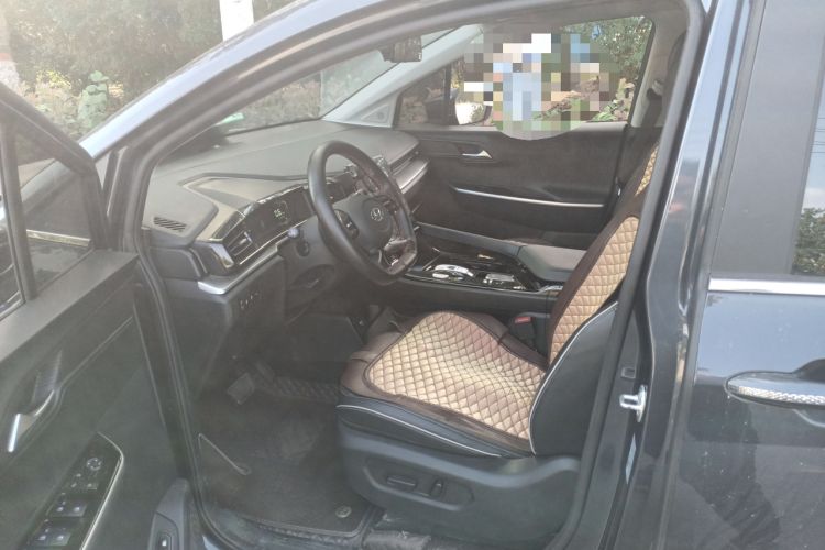 Used Hyundai Custo 2024 270TGDi LUX Prestige Edition Left Front Seat