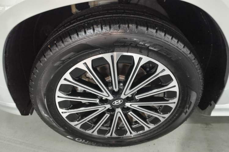 Used Hyundai Custo 2024 270TGDi TOP Smart Luxury Flagship Edition Left Front Wheel Hub