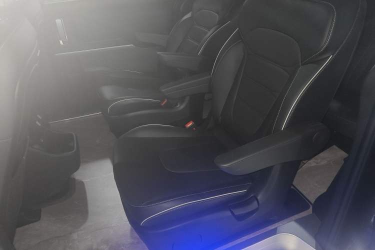 Used Hyundai Custo 2024 270TGDi LUX Prestige Edition Left Rear Seat