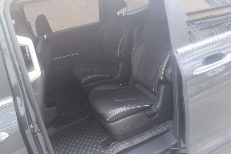 Used Hyundai Custo 2024 270TGDi LUX Prestige Edition Left Rear Seat
