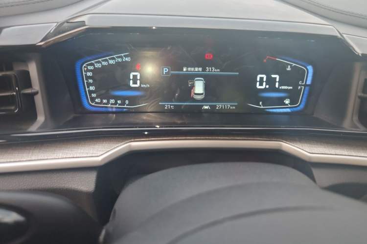 Used Hyundai Custo 2024 270TGDi LUX Prestige Edition Odometer Close Up