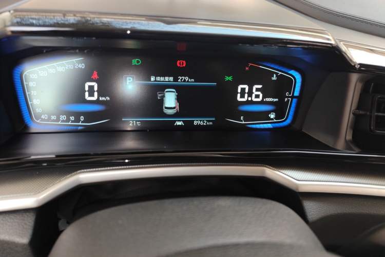 Used Hyundai Custo 2024 270TGDi LUX Prestige Edition Odometer Close Up