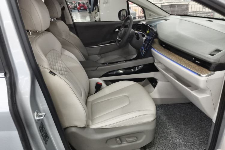 Used Hyundai Custo 2024 270TGDi TOP Smart Luxury Flagship Edition Right Front Seat