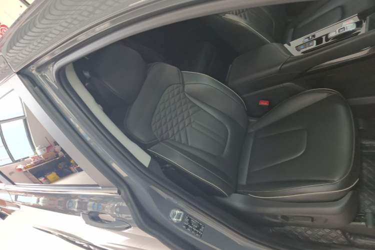 Used Hyundai Custo 2024 270TGDi TOP Smart Luxury Flagship Edition Right Front Seat