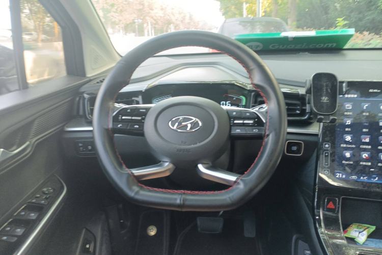 Used Hyundai Custo 2024 270TGDi LUX Prestige Edition Steering Wheel