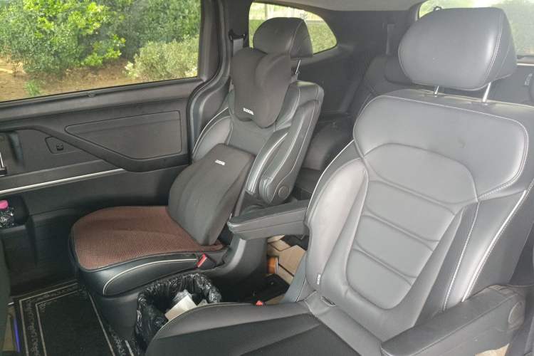 Used Hyundai Custo 2024 270TGDi LUX Prestige Edition Left Rear Seat