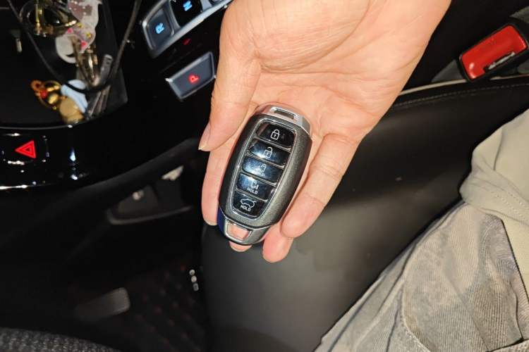 Used Hyundai Custo 2024 270TGDi TOP Smart Luxury Flagship Edition Vehicle Key
