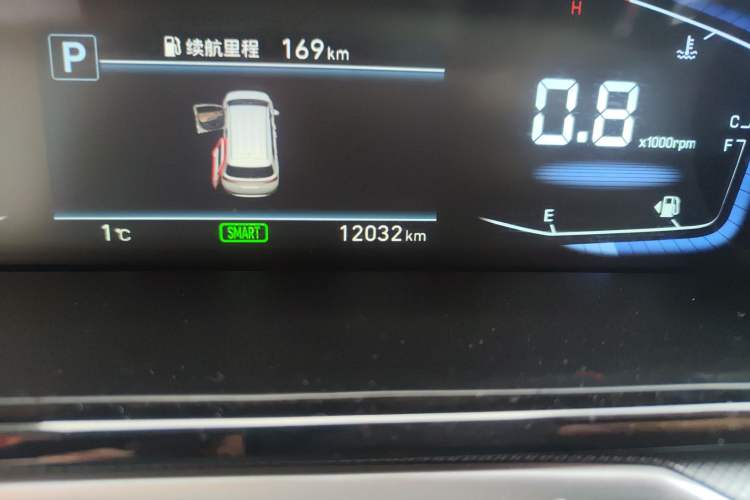 Used Hyundai Custo 2024 270TGDi LUX Prestige Edition Odometer Close Up