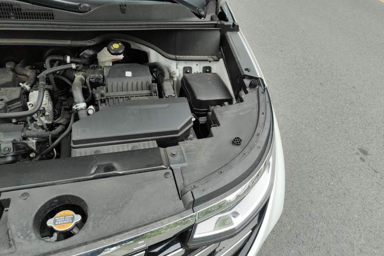 Used Hyundai Custo 2024 270TGDi LUX Prestige Edition Engine Bay Left