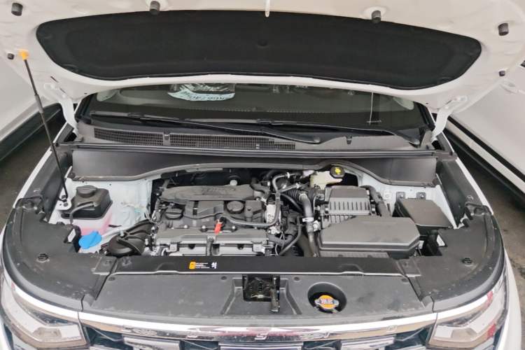 Used Hyundai Custo 2024 270TGDi LUX Prestige Edition Engine Bay