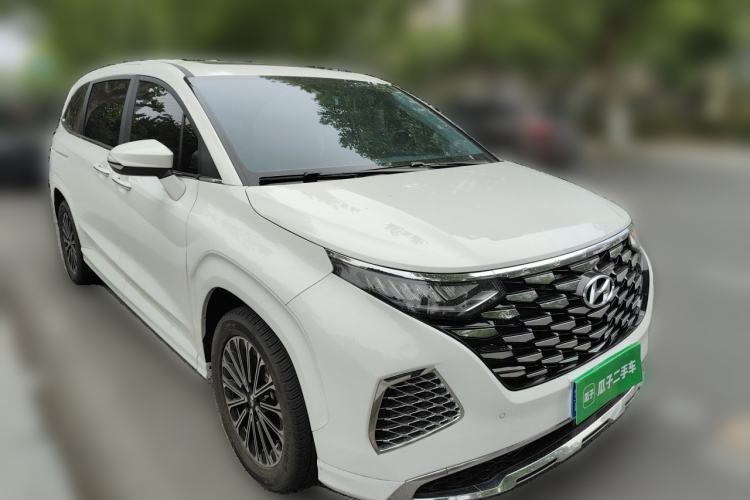 Used Hyundai Custo 2024 270TGDi LUX Prestige Edition Front Right 45 Deg