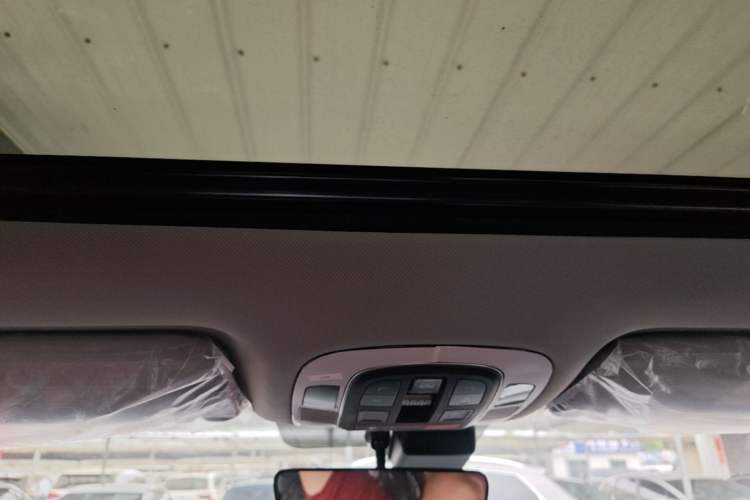 Used Hyundai Custo 2024 270TGDi LUX Prestige Edition Headliner