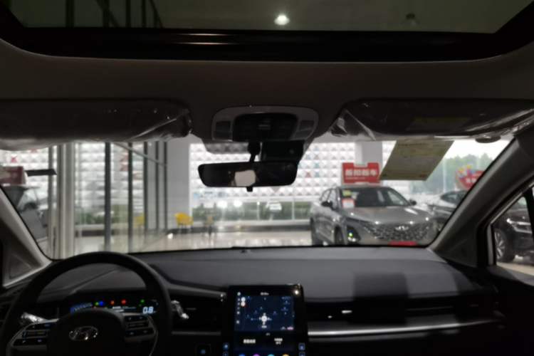 Used Hyundai Custo 2024 270TGDi LUX Prestige Edition Headliner