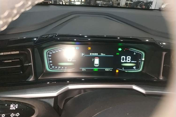 Used Hyundai Custo 2024 270TGDi LUX Prestige Edition Instrument Cluster
