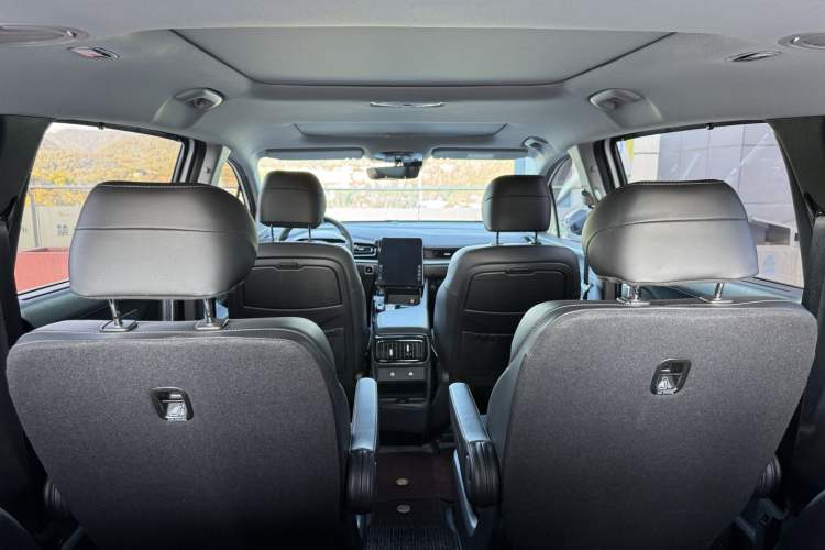 Used Hyundai Custo 2024 270TGDi LUX Prestige Edition Interior 9