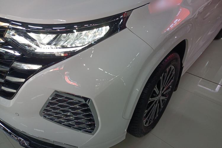 Used Hyundai Custo 2024 270TGDi LUX Prestige Edition Left Front Headlight