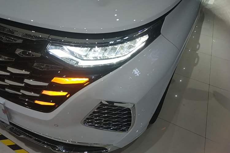 Used Hyundai Custo 2024 270TGDi LUX Prestige Edition Left Front Headlight