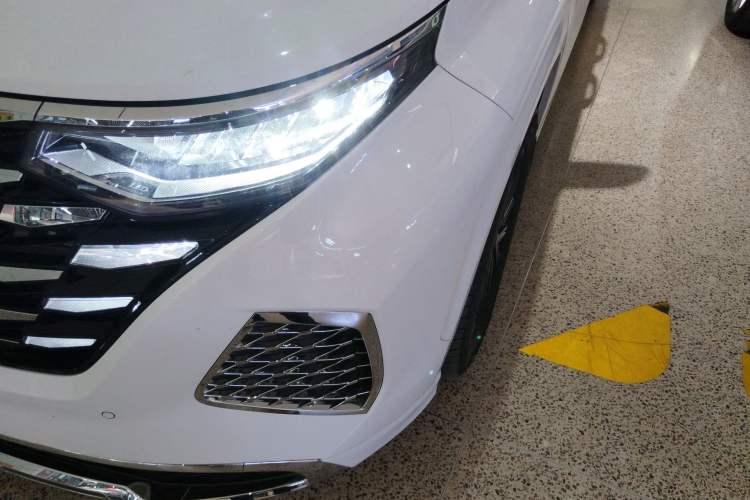 Used Hyundai Custo 2024 270TGDi LUX Prestige Edition Left Front Headlight