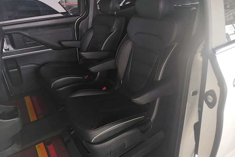Used Hyundai Custo 2024 270TGDi LUX Prestige Edition Left Rear Seat